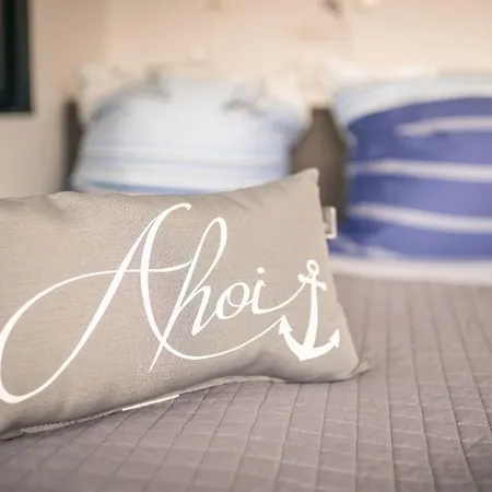 Hausboot Nike * Hennigsdorf