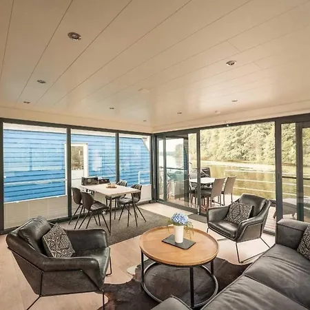 Πλωτό κατάλυμα Hausboot Nike