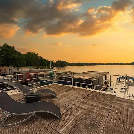 Πλωτό κατάλυμα Hausboot Nike *