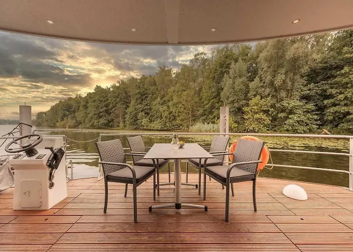 Hausboot Nike Botel *