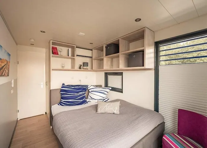 Hausboot Nike * Hennigsdorf